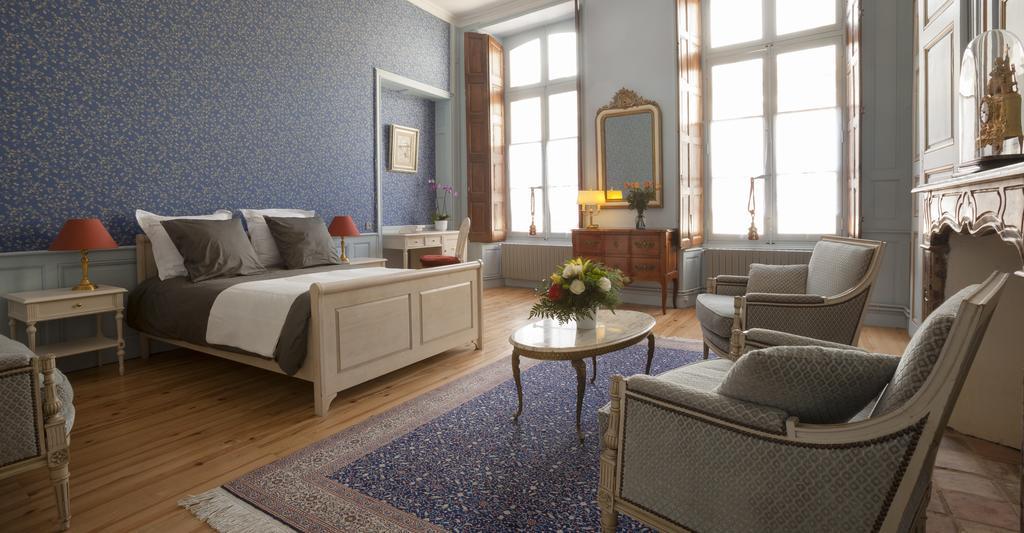 Hotel Cote Cour Chambres D'Hotes Bourg-Saint-Andeol Room photo